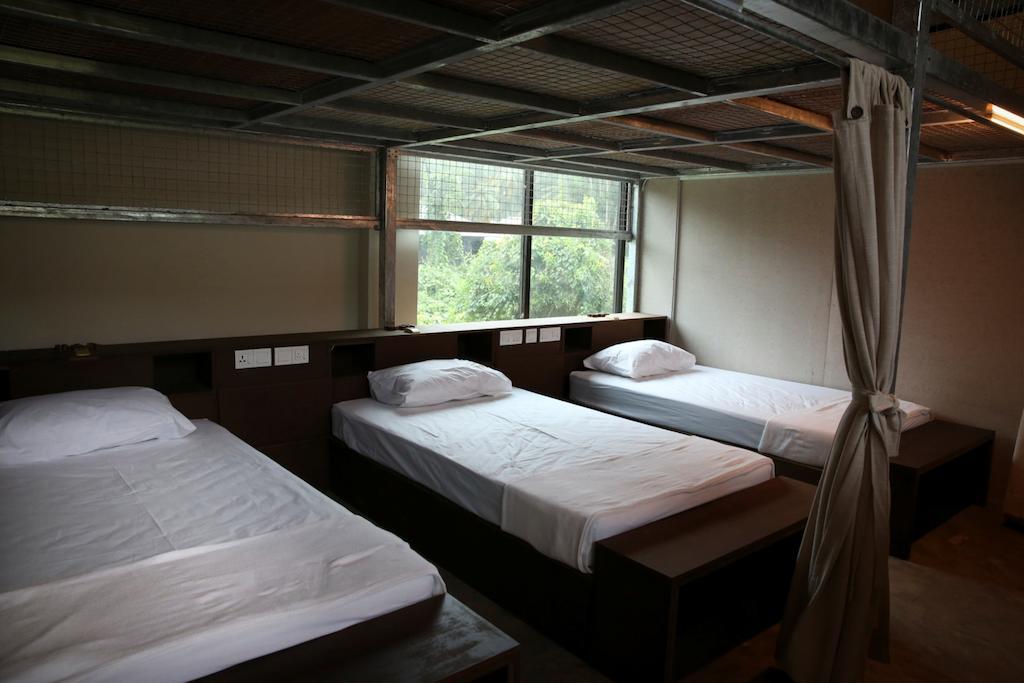 Bb Bunkers Hostel Santubong Exterior foto