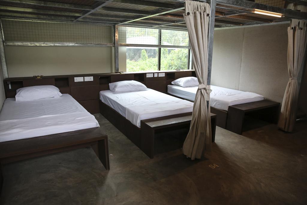Bb Bunkers Hostel Santubong Exterior foto